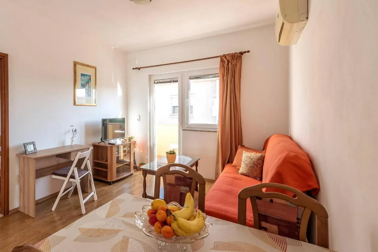Enjoy In Zadar At Peaceful 2Br Apartment