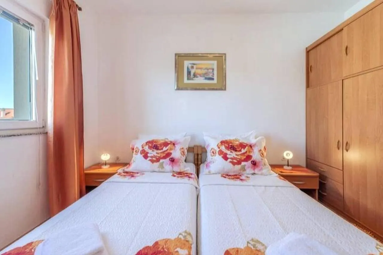 Enjoy In Zadar At Peaceful 2Br Apartment
