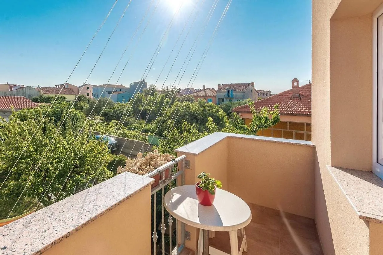 Enjoy In Zadar At Peaceful 2Br Apartment 0*,